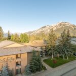Banff Park Lodge/restaurant is a Canadian Rockies treasure